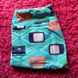 ⚡️ LulaRoe Retro TV/Radio Leggings